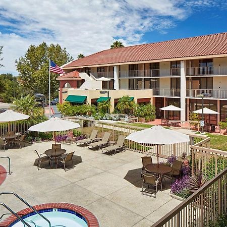 La Quinta By Wyndham Thousand Oaks-Newbury Park Exterior photo