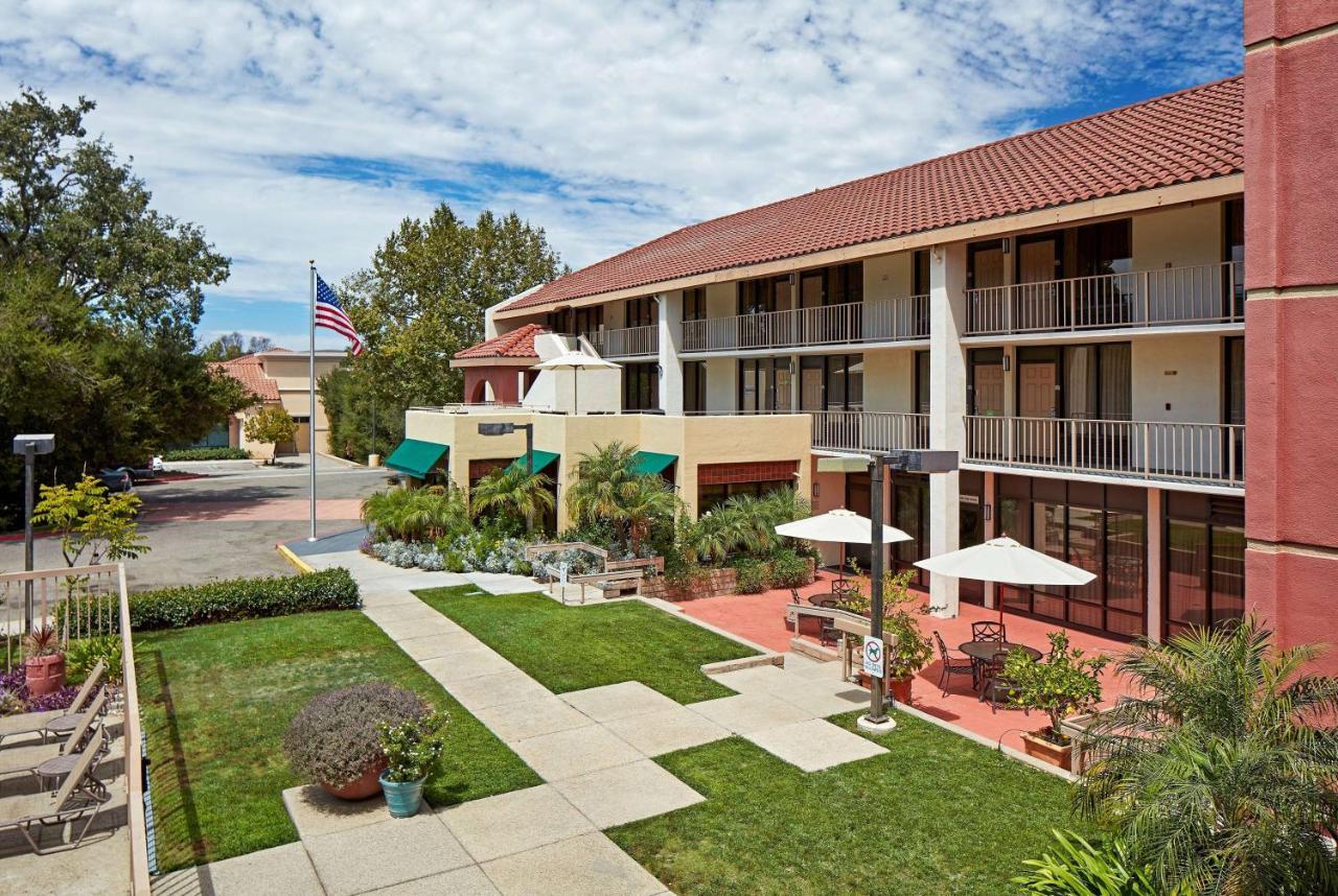 La Quinta By Wyndham Thousand Oaks-Newbury Park Exterior photo