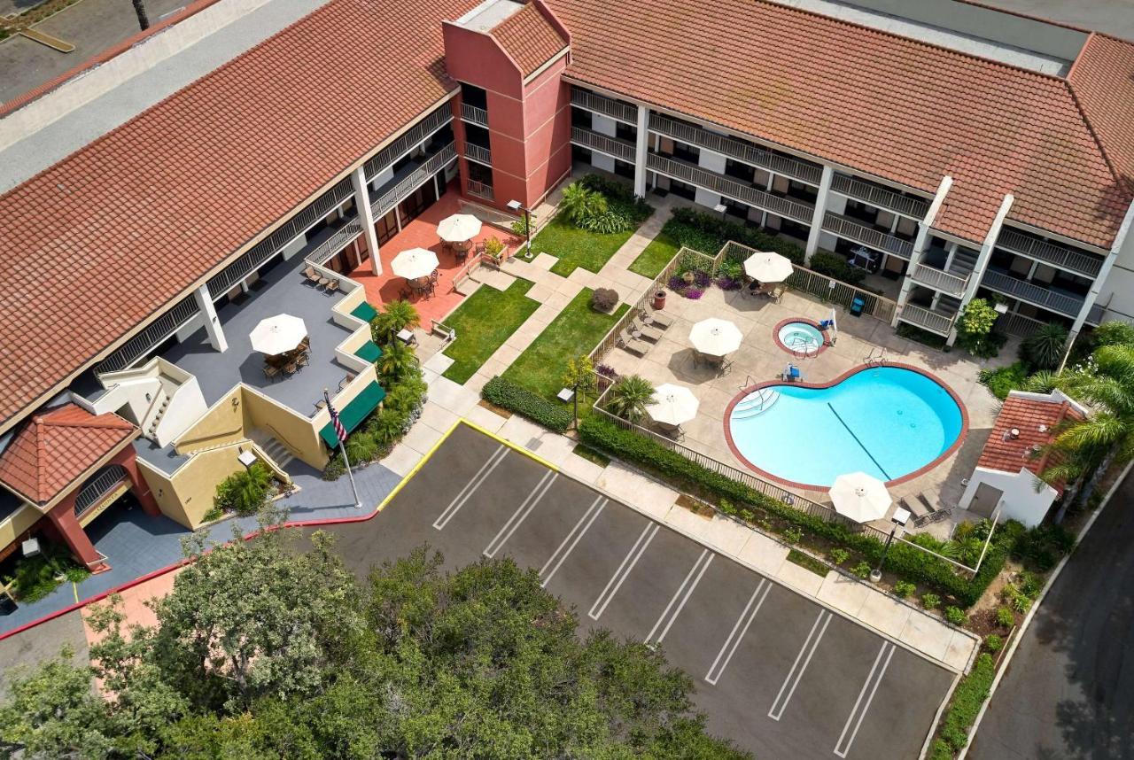 La Quinta By Wyndham Thousand Oaks-Newbury Park Exterior photo