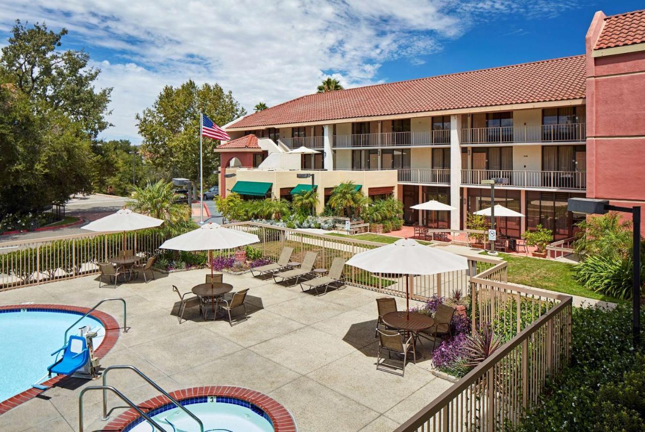 La Quinta By Wyndham Thousand Oaks-Newbury Park Hotel Exterior photo