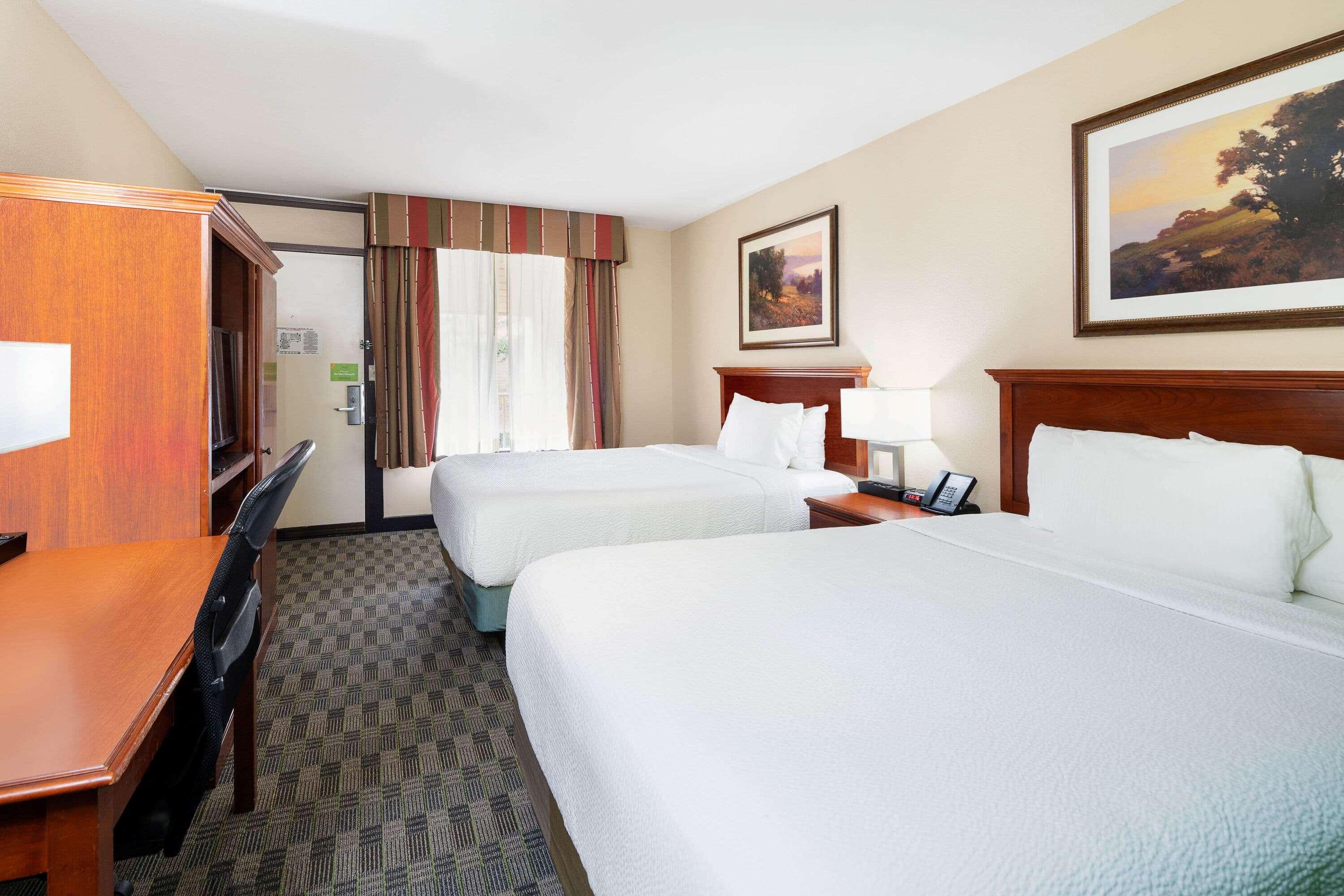 La Quinta By Wyndham Thousand Oaks-Newbury Park Exterior photo