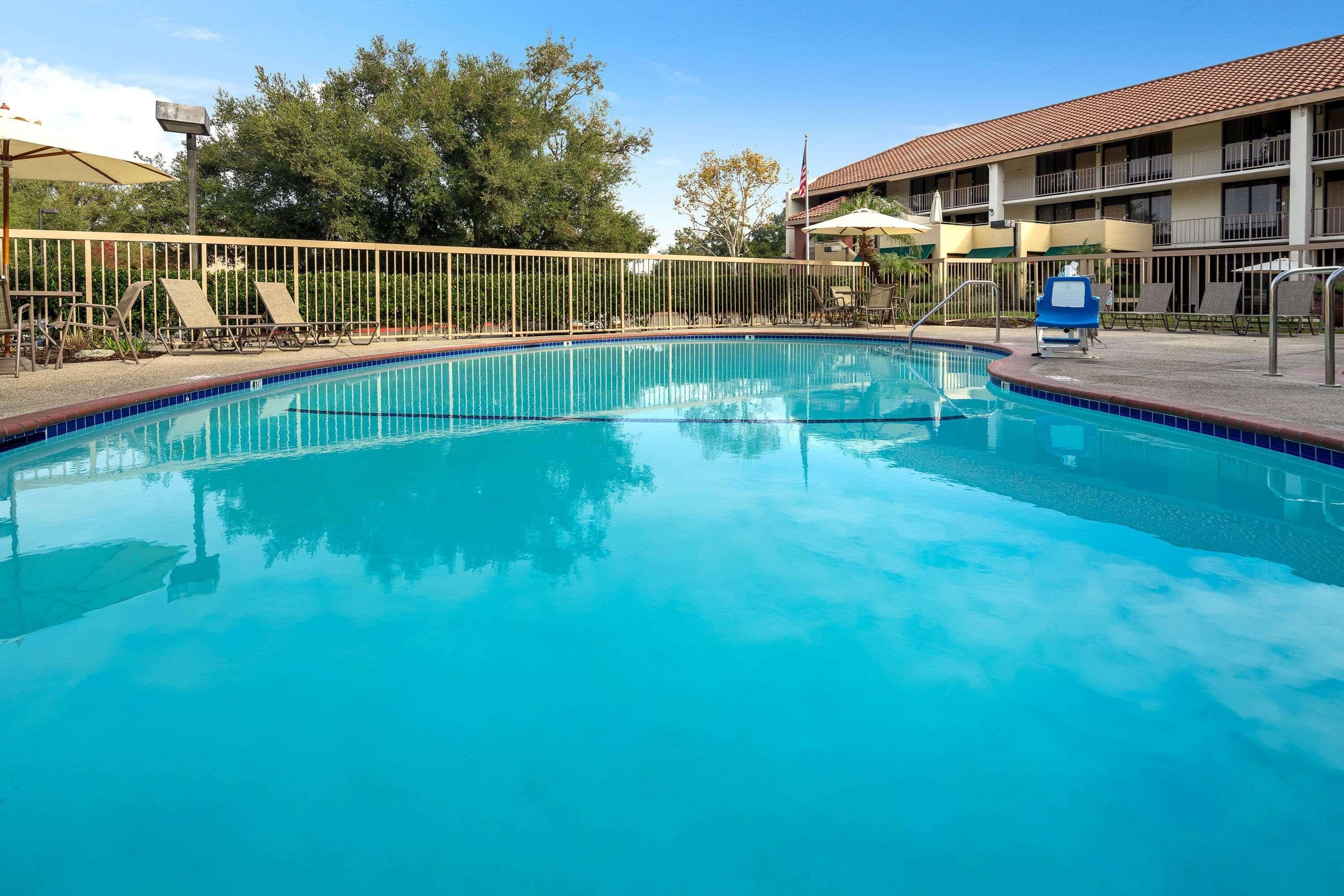 La Quinta By Wyndham Thousand Oaks-Newbury Park Exterior photo