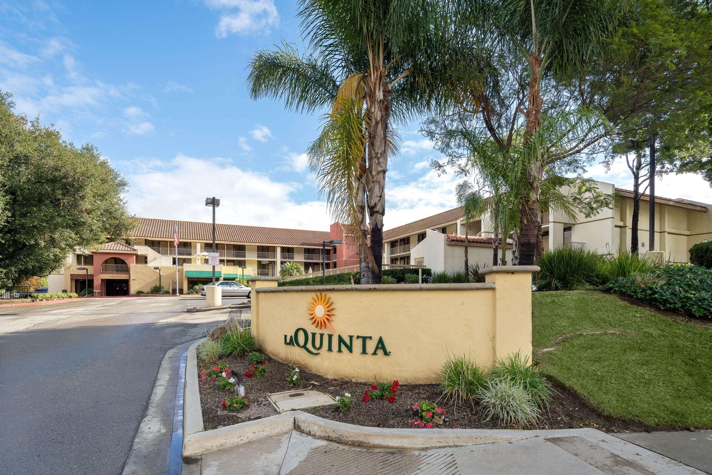 La Quinta By Wyndham Thousand Oaks-Newbury Park Exterior photo