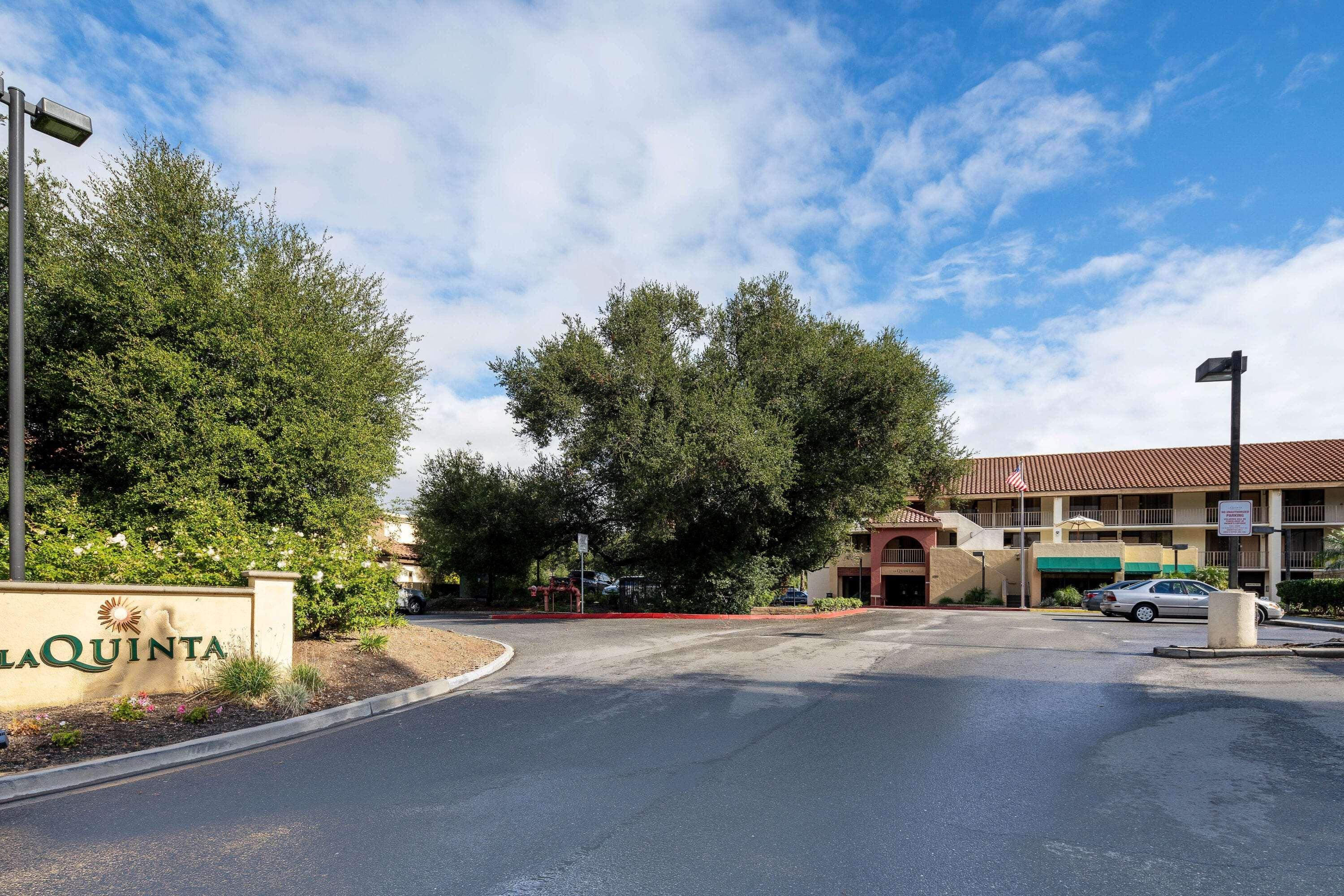 La Quinta By Wyndham Thousand Oaks-Newbury Park Exterior photo