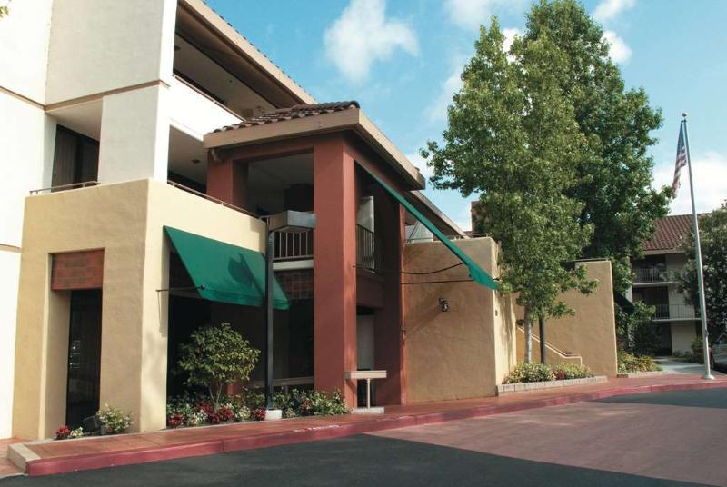 La Quinta By Wyndham Thousand Oaks-Newbury Park Exterior photo